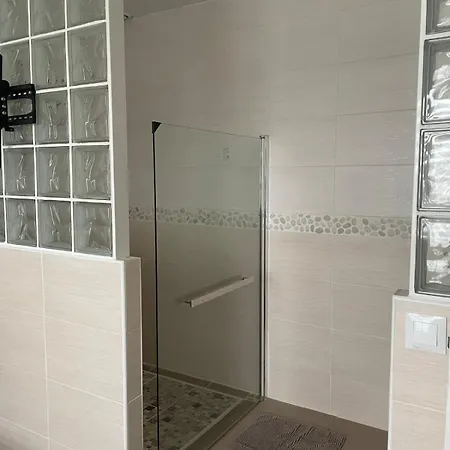 Grande Maison Avec Piscine